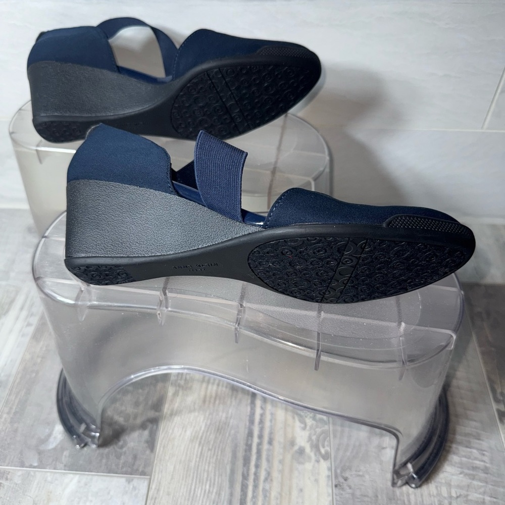 Anne Klein Blue Wedge Shoes Elegant Design U.S Size 8 Euro 39 NWOT - Picture 6 of 9
